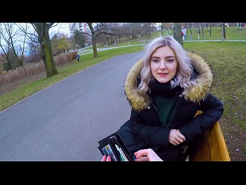 ❤️ Slikt het hete sperma van een vreemde voor geld - blowjob in het park door Eva Elfie Anal porno at us